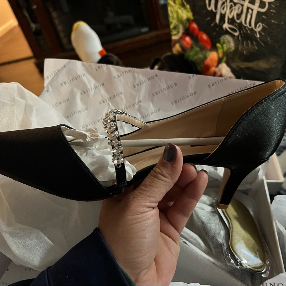 NWT RIJUNOR Women Mid Kitten Heels Closed Pointy Toe D’Orsay Pumps